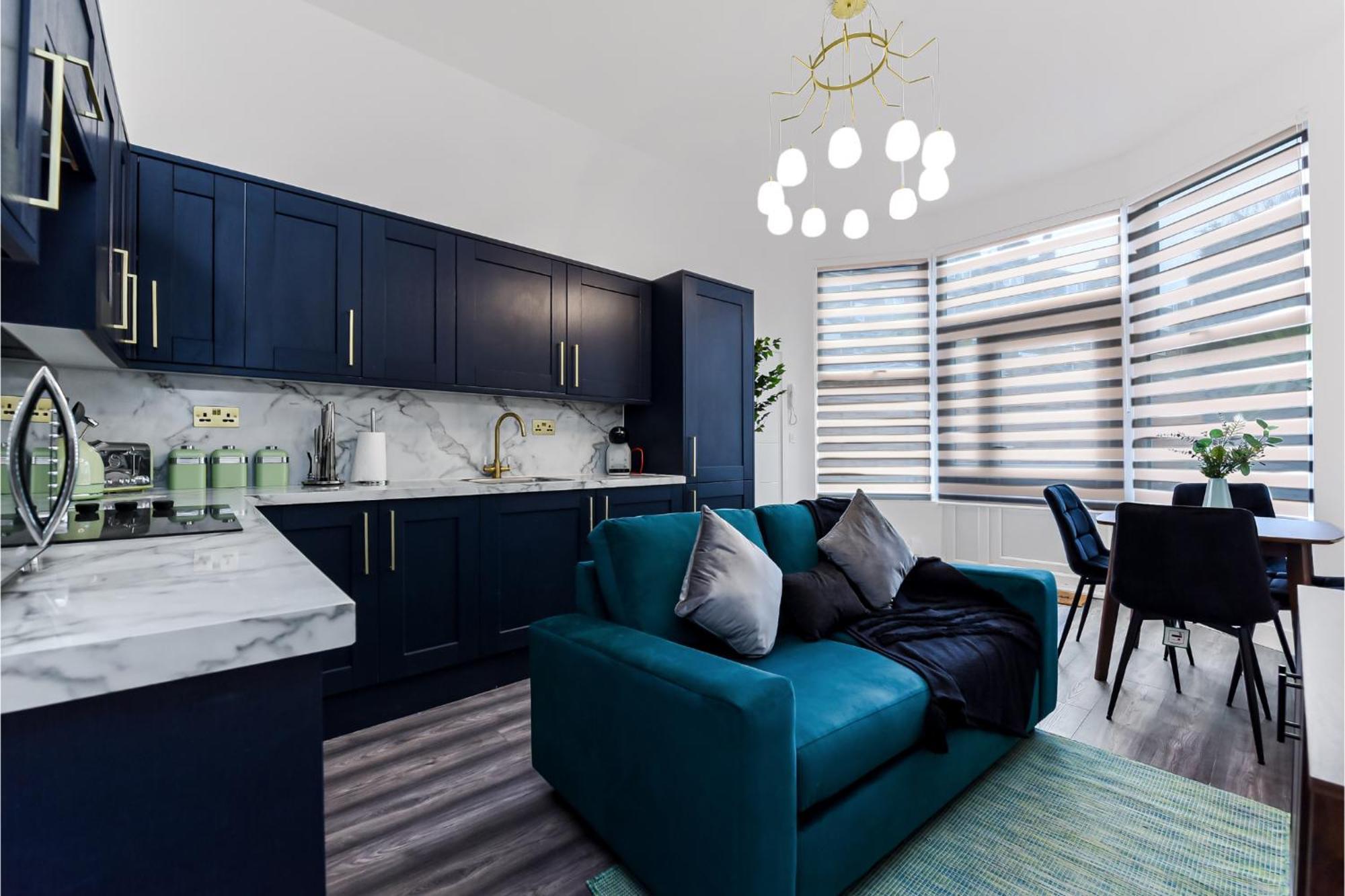 Fabulous One Bedroom Flat With Private Garden Apartment
